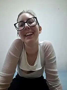 Snapshot of Sarah459 chatting on 12-10-24, 06:28 Sarah459 online show from 12-10-24, 06:28