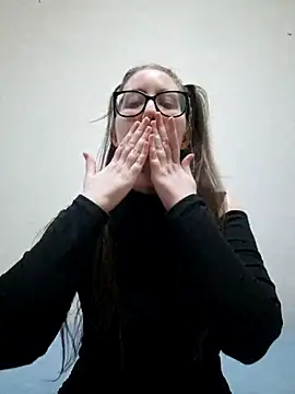 Snapshot of Sarah459 chatting on 11-10-25, 06:29 Sarah459 online show from 11-10-25, 06:29