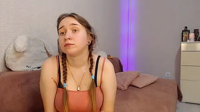 lovely hayley online show from 01-03-25, 09:47