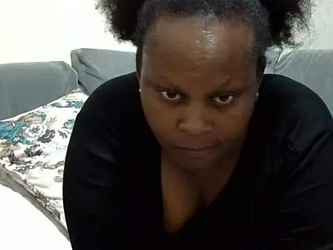 Snapshot of Pretty_lilly02 chatting on 06-26-26, 03:27 Pretty lilly02 online show from 06-26-26, 03:27