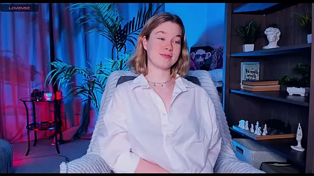 Snapshot of PollyHathor chatting on 03-21-25, 01:34 PollyHathor online show from 03-21-25, 01:34