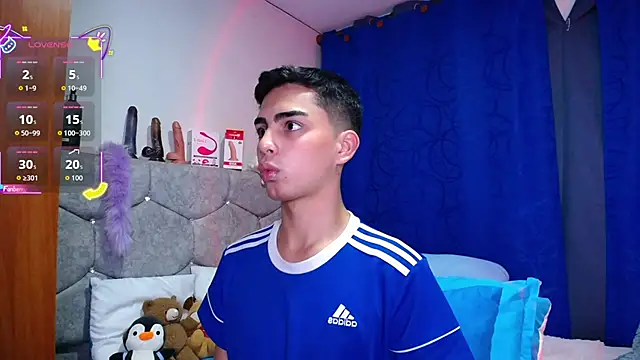 OwenBluee online show from 09-10-25, 06:02