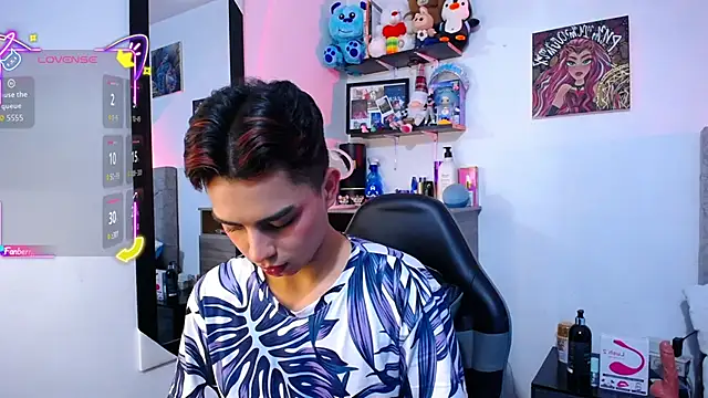 OwenBluee online show from 02-03-26, 06:40