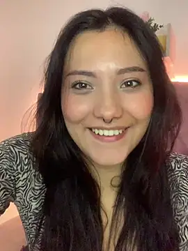 Snapshot of angellique_22 chatting on 02-28-25, 03:59 angellique 22 online show from 02-28-25, 03:59