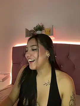 Snapshot of angellique_22 chatting on 03-18-25, 10:14 angellique 22 online show from 03-18-25, 10:14