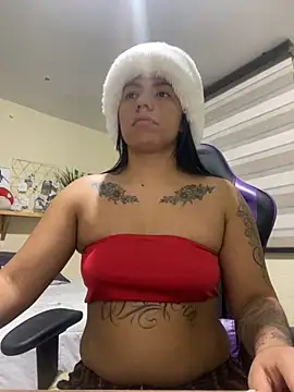 Snapshot of Ivann4 chatting on 12-24-24, 07:17 Ivann4 online show from 12-24-24, 07:17