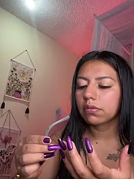 Snapshot of Ivann4 chatting on 01-10-25, 10:57 Ivann4 online show from 01-10-25, 10:57