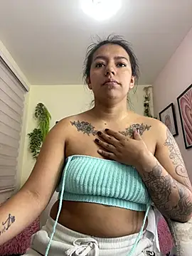 Snapshot of Ivann4 chatting on 01-18-25, 06:10 Ivann4 online show from 01-18-25, 06:10