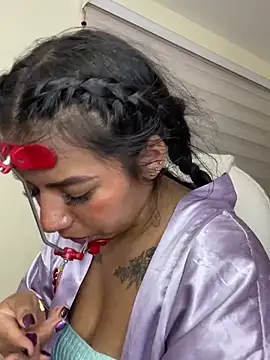 Snapshot of Ivann4 chatting on 01-18-25, 10:28 Ivann4 online show from 01-18-25, 10:28