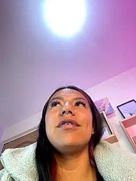 Snapshot of Ivann4 chatting on 10-06-25, 09:12 Ivann4 online show from 10-06-25, 09:12