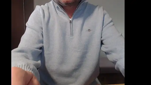 tuttiluss44 online show from 12-28-24, 08:58