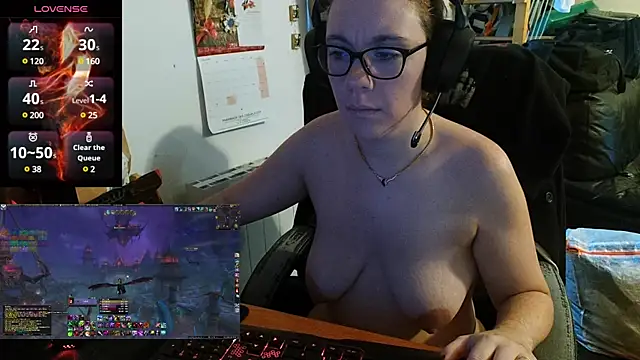 Snapshot of lili-hot-77 chatting on 12-18-24, 08:31 lili-hot-77 online show from 12-18-24, 08:31