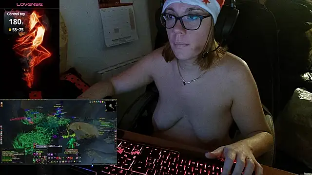 Snapshot of lili-hot-77 chatting on 12-22-24, 08:14 lili-hot-77 online show from 12-22-24, 08:14