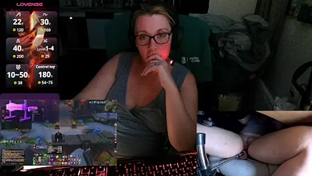 Snapshot of lili-hot-77 chatting on 09-11-25, 07:25 lili-hot-77 online show from 09-11-25, 07:25