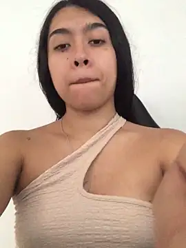 SweetLatiin  online show from 10-05-25, 06:50