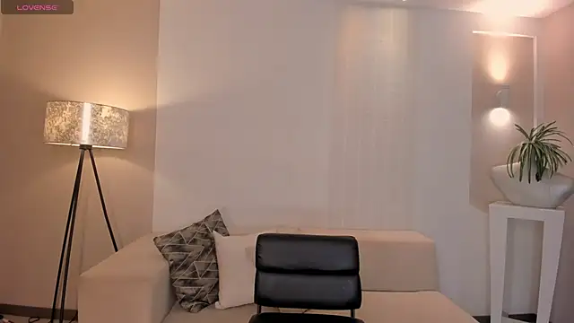 ValeriaRiveraX online show from 03-20-25, 03:45