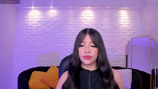 ValeriaRiveraX online show from 11-28-25, 04:04