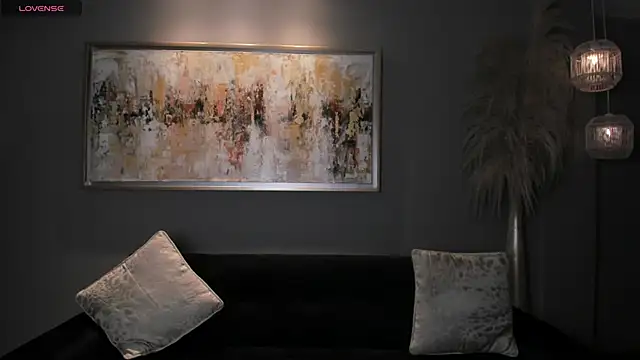 MariaHerrera  online show from 12-18-24, 09:18