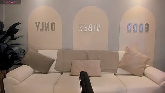 MariaHerrera  online show from 12-27-24, 07:57