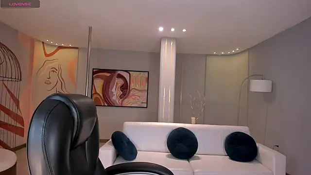 ArianaDumont online show from 12-17-25, 11:49