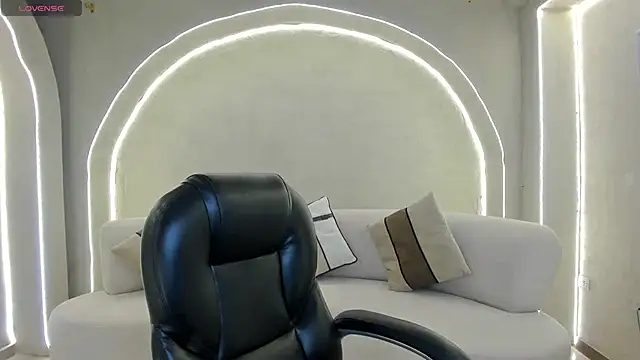 ArianaDumont online show from 01-10-26, 11:12