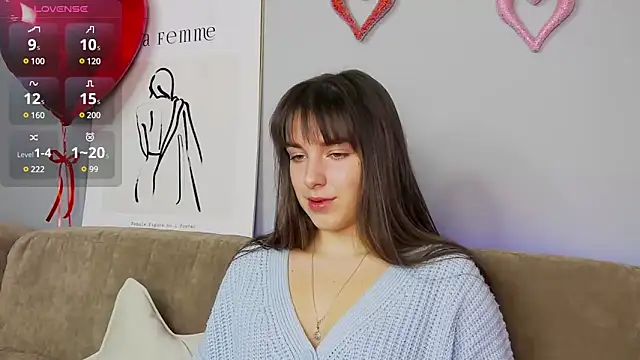 Snapshot of Sofia_Hugs chatting on 02-19-25, 11:28 Sofia Hugs online show from 02-19-25, 11:28