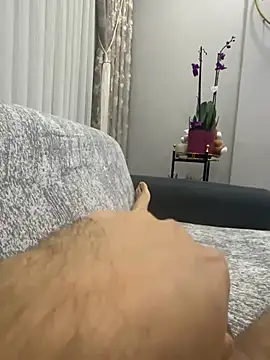 Snapshot of alwayssexyss chatting on 12-30-24, 04:09 alwayssexyss online show from 12-30-24, 04:09