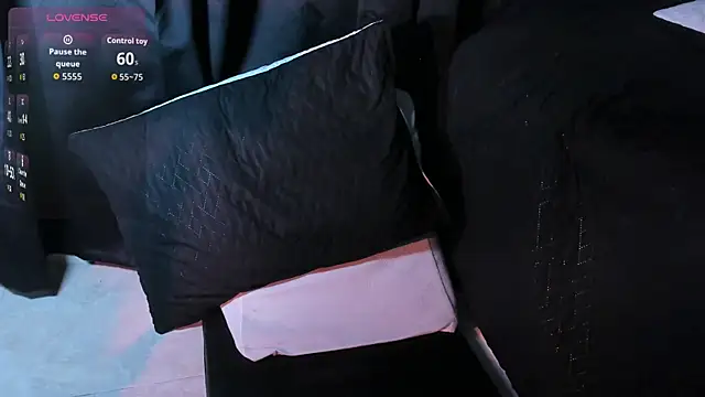 Snapshot of Dylanwhite23_ chatting on 11-18-25, 11:15 Dylanwhite23 online show from 11-18-25, 11:15