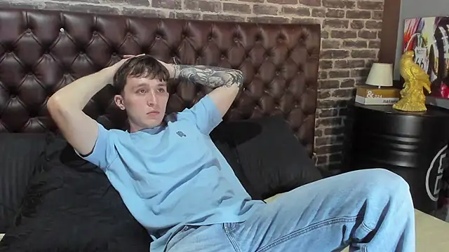 Snapshot of Dylanwhite23_ chatting on 01-11-26, 03:55 Dylanwhite23 online show from 01-11-26, 03:55