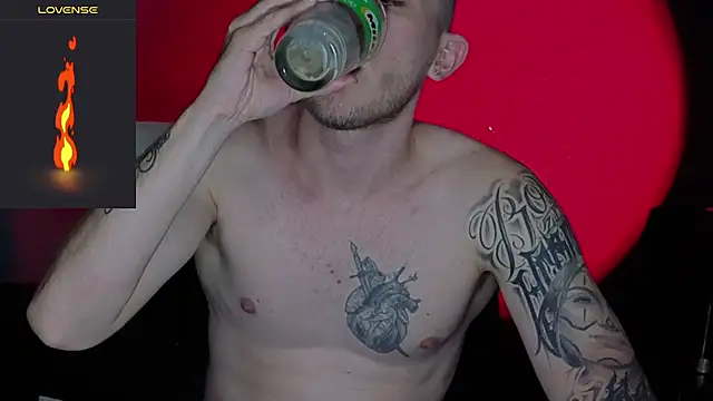 Snapshot of Dylanwhite23_ chatting on 02-07-26, 02:04 Dylanwhite23 online show from 02-07-26, 02:04