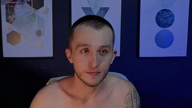 Snapshot of Dylanwhite23_ chatting on 02-24-26, 01:58 Dylanwhite23 online show from 02-24-26, 01:58