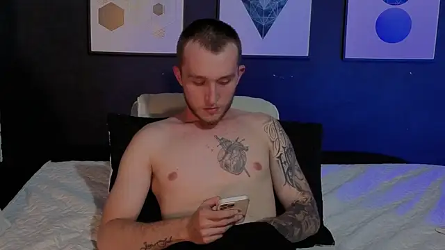 Snapshot of Dylanwhite23_ chatting on 03-02-26, 01:30 Dylanwhite23 online show from 03-02-26, 01:30