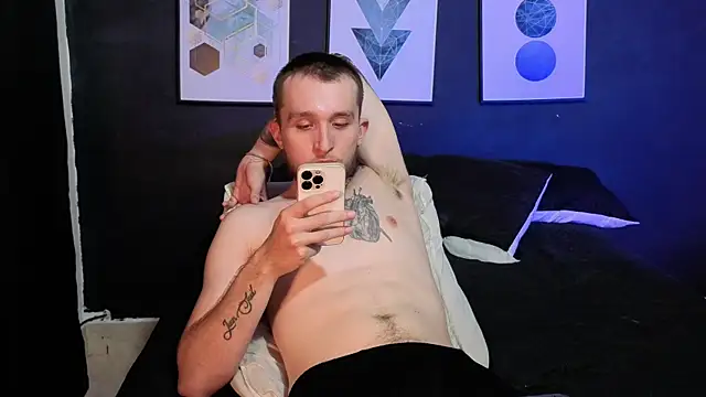 Snapshot of Dylanwhite23_ chatting on 03-17-26, 10:24 Dylanwhite23 online show from 03-17-26, 10:24