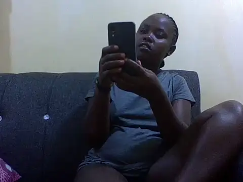 Sweetcecie01 online show from 01-07-26, 08:33