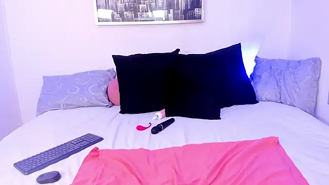 Snapshot of tamhy_ferrara chatting on 02-16-25, 12:21 tamhy ferrara online show from 02-16-25, 12:21