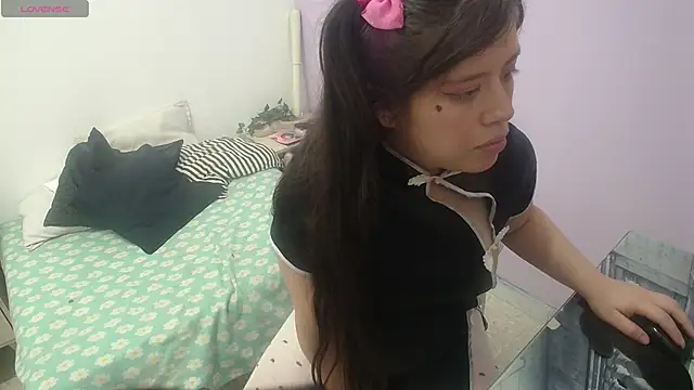Ingrid Casas online show from 10-25-25, 06:46