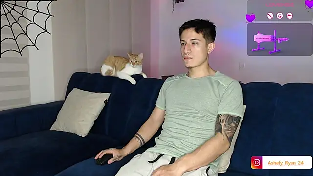 ashely ryan24 online show from 10-28-25, 02:15