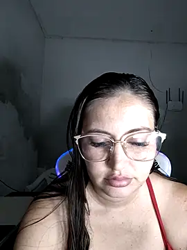 Snapshot of dani123unica chatting on 09-08-25, 03:33 dani123unica online show from 09-08-25, 03:33