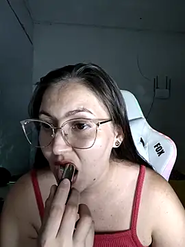 Snapshot of dani123unica chatting on 09-23-25, 05:05 dani123unica online show from 09-23-25, 05:05