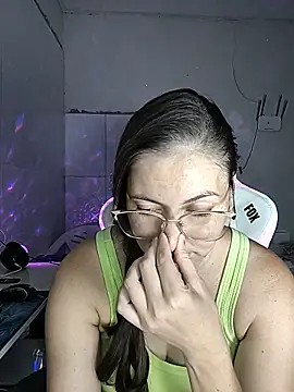 Snapshot of dani123unica chatting on 10-15-25, 03:34 dani123unica online show from 10-15-25, 03:34