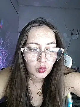 Snapshot of dani123unica chatting on 10-16-25, 10:33 dani123unica online show from 10-16-25, 10:33