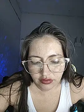 Snapshot of dani123unica chatting on 10-19-25, 11:00 dani123unica online show from 10-19-25, 11:00