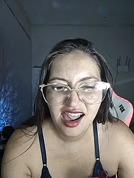 Snapshot of dani123unica chatting on 10-24-25, 10:22 dani123unica online show from 10-24-25, 10:22