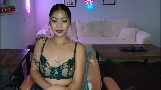 Snapshot of xKimRose chatting on 07-22-26, 03:48 xKimRose online show from 07-22-26, 03:48