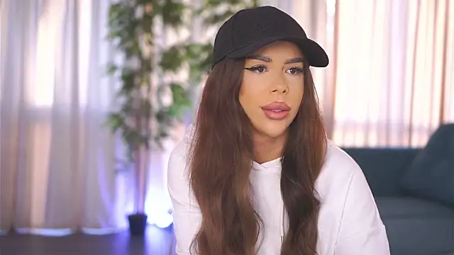 Snapshot of MissKiarra chatting on 01-14-25, 06:56 MissKiarra online show from 01-14-25, 06:56