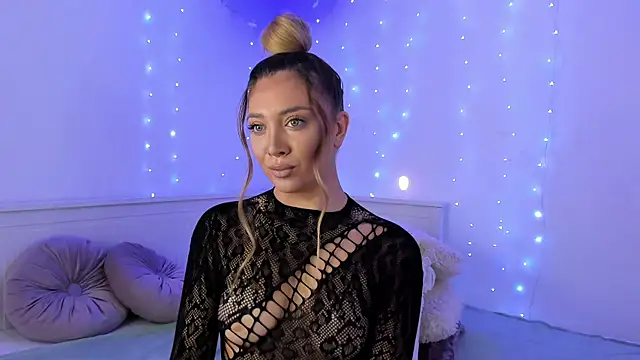 Jessielle online show from 12-18-24, 07:36