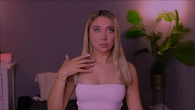 Jessielle online show from 11-18-25, 12:20