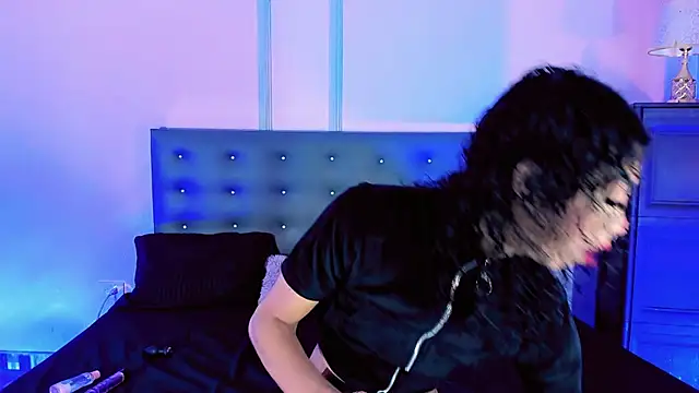 Tiffany moonblack online show from 11-27-25, 05:31