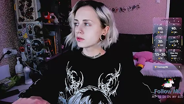 NaniMoore online show from 12-21-25, 09:00