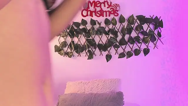 Snapshot of Eva_ritz chatting on 12-19-25, 01:56 Eva ritz online show from 12-19-25, 01:56